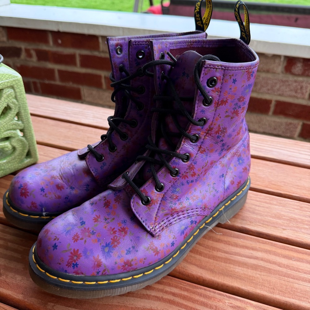 Dr. Martens 1460 Little Flowers Floral Meadow Leather Boots Womens 11 US - Picture 3 of 10